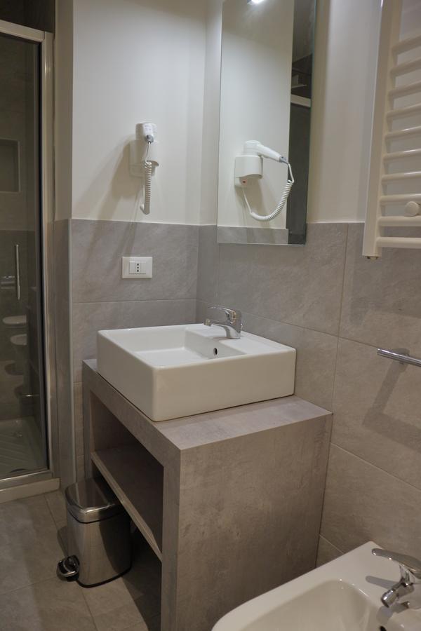 Dimora Dell'Arte - Foresteria Lombarda Smart Rent Sesto San Giovanni Exterior foto