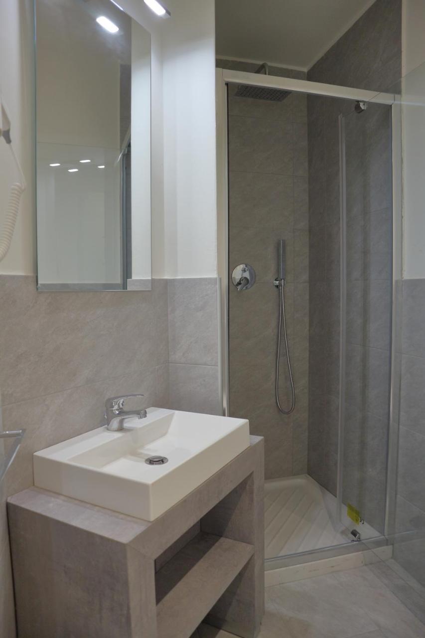 Dimora Dell'Arte - Foresteria Lombarda Smart Rent Sesto San Giovanni Exterior foto