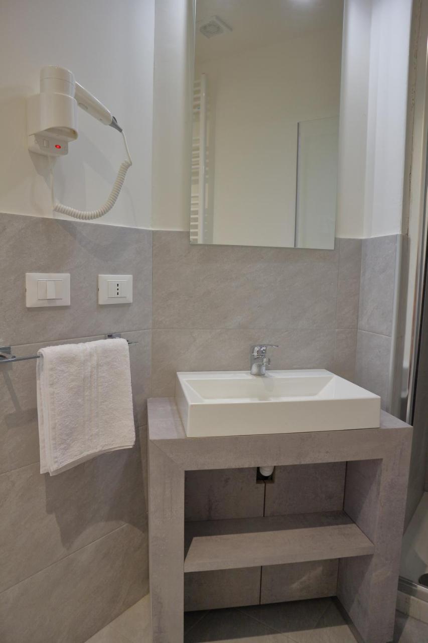 Dimora Dell'Arte - Foresteria Lombarda Smart Rent Sesto San Giovanni Exterior foto